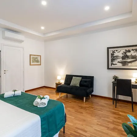 Apartamento Deluxe - Jacuzzi & Cinema, 500m To Metro B, 6-8 Pax